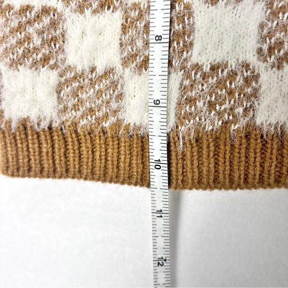 Hazel Moon Brown Cream Checkered Fuzzy Soft Cami Crop Top, Size Medium - Picture 7 of 7